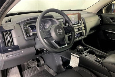 2025 Nissan Pathfinder S