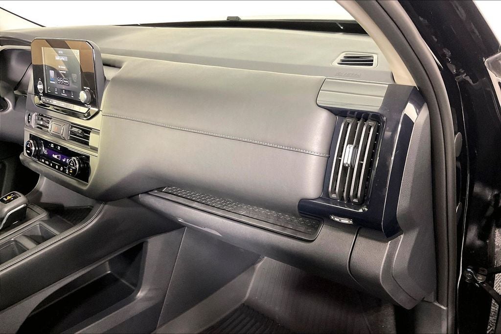 2025 Nissan Pathfinder S
