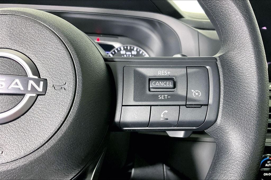 2025 Nissan Pathfinder S