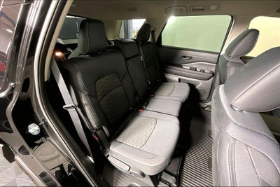 2025 Nissan Pathfinder S