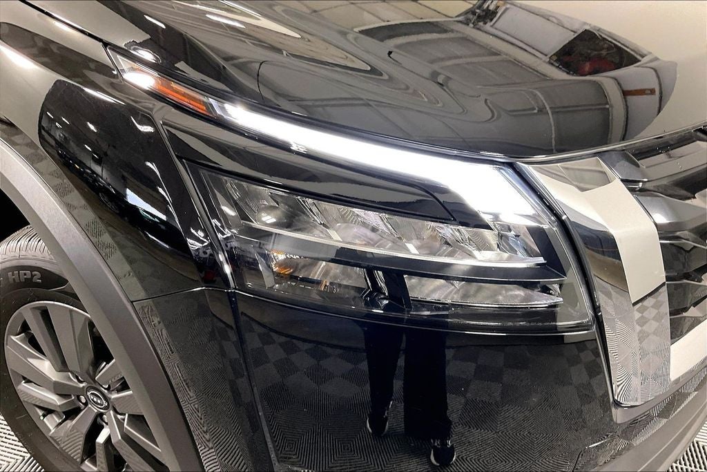 2025 Nissan Pathfinder S