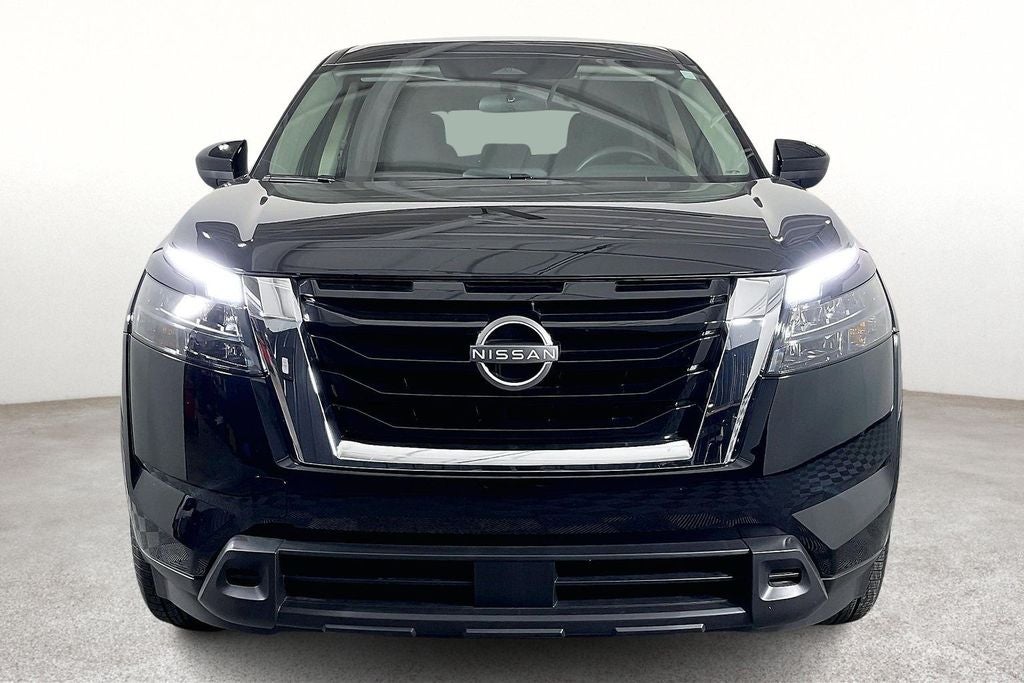 2025 Nissan Pathfinder S