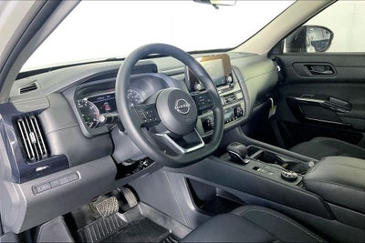 2025 Nissan Pathfinder S