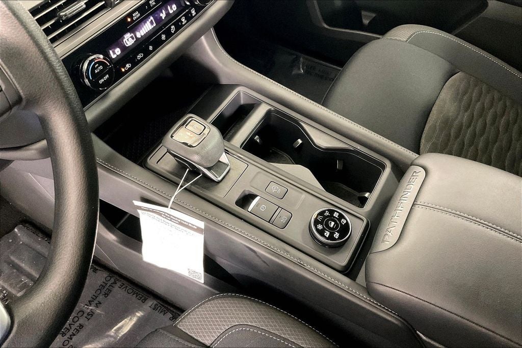2025 Nissan Pathfinder S