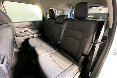 2025 Nissan Pathfinder S