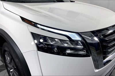 2025 Nissan Pathfinder S