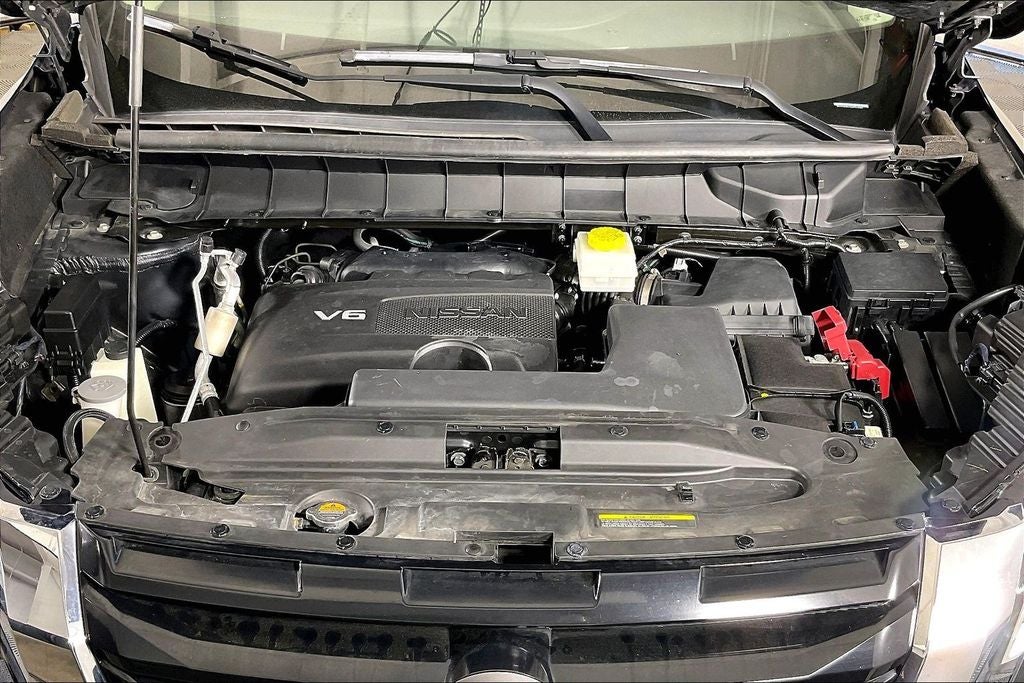 2022 Nissan Pathfinder SV