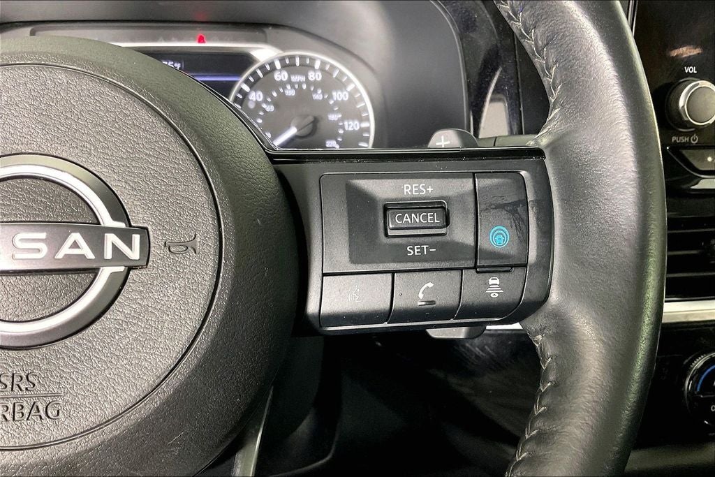 2022 Nissan Pathfinder SV