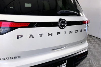 2022 Nissan Pathfinder SV