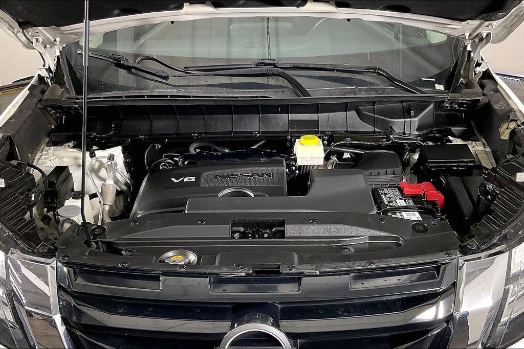 2022 Nissan Pathfinder SV