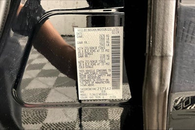 2024 Nissan Pathfinder SV