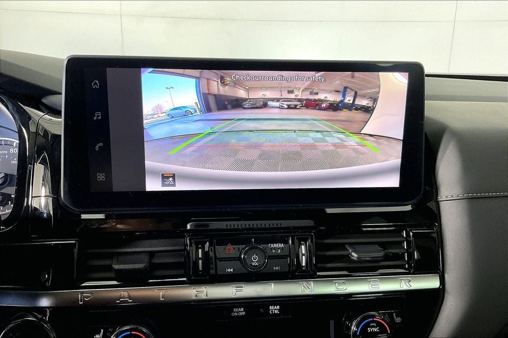 2026 Nissan Pathfinder SV