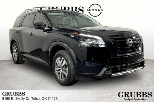 2023 Nissan Pathfinder SL