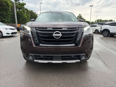 2022 Nissan Pathfinder SL