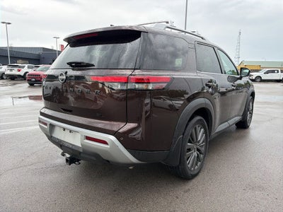 2022 Nissan Pathfinder SL