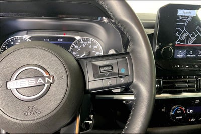 2025 Nissan Pathfinder SL