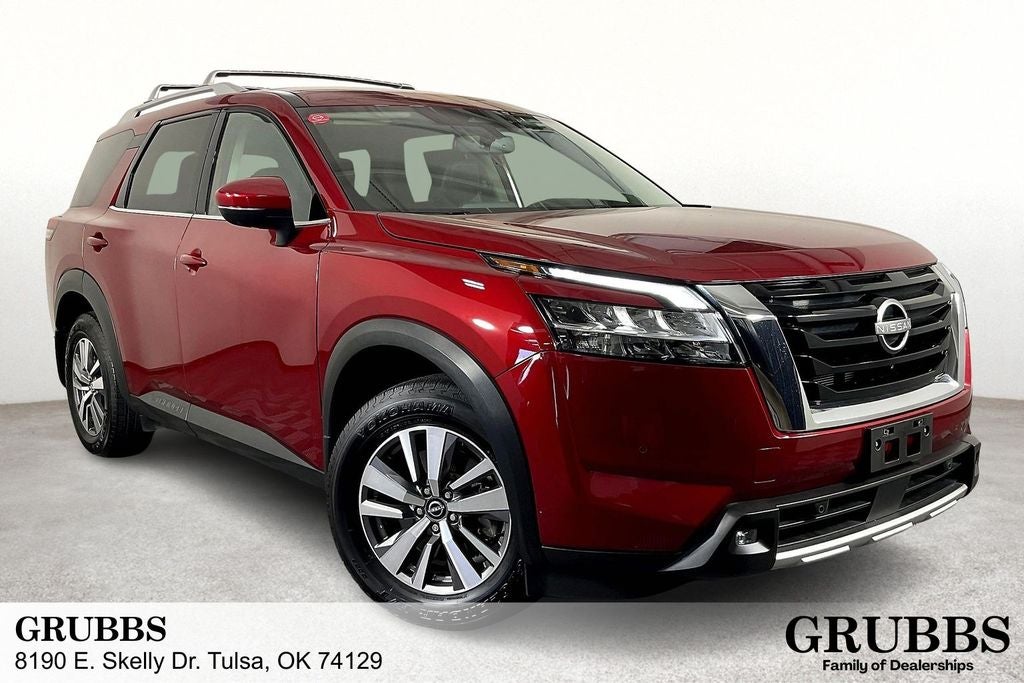 2022 Nissan Pathfinder SL