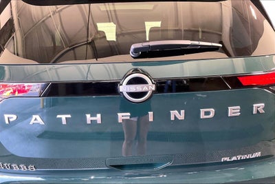 2025 Nissan Pathfinder Platinum