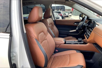 2023 Nissan Pathfinder Platinum