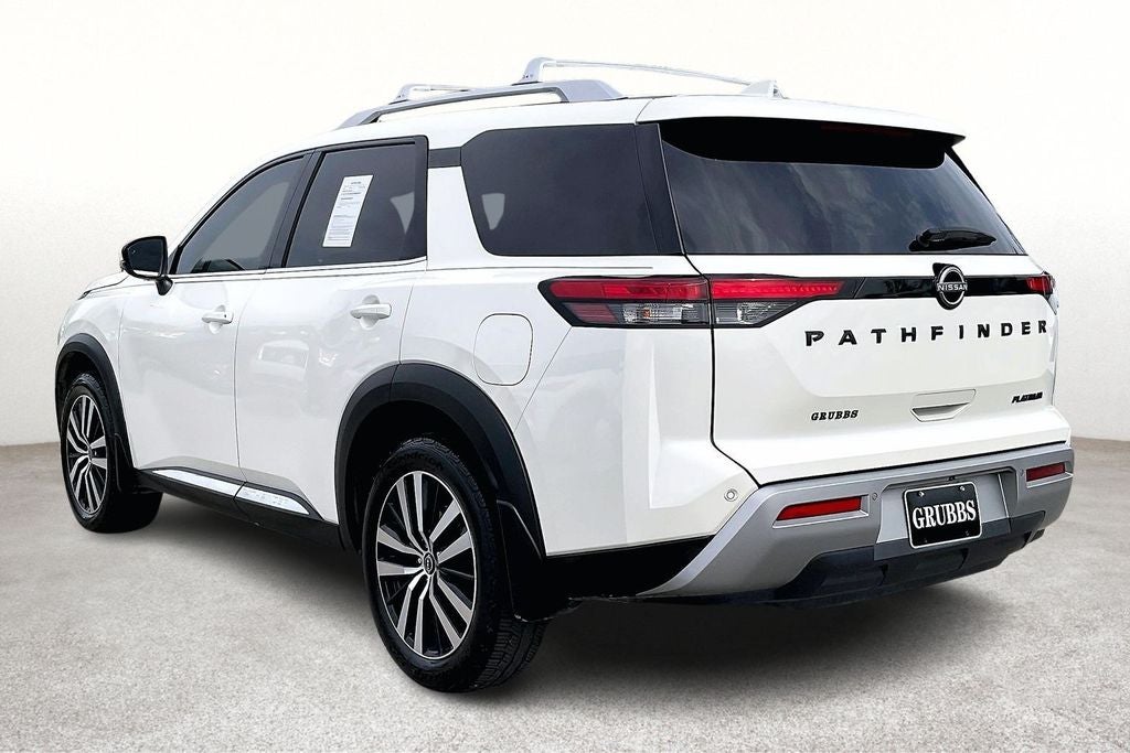 2023 Nissan Pathfinder Platinum