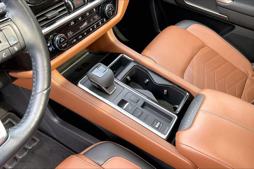 2023 Nissan Pathfinder Platinum