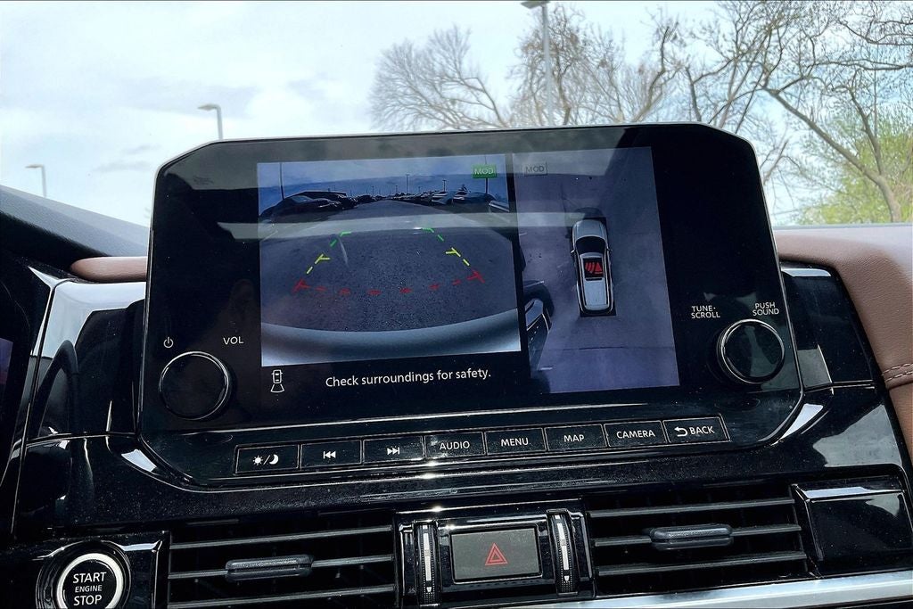 2023 Nissan Pathfinder Platinum