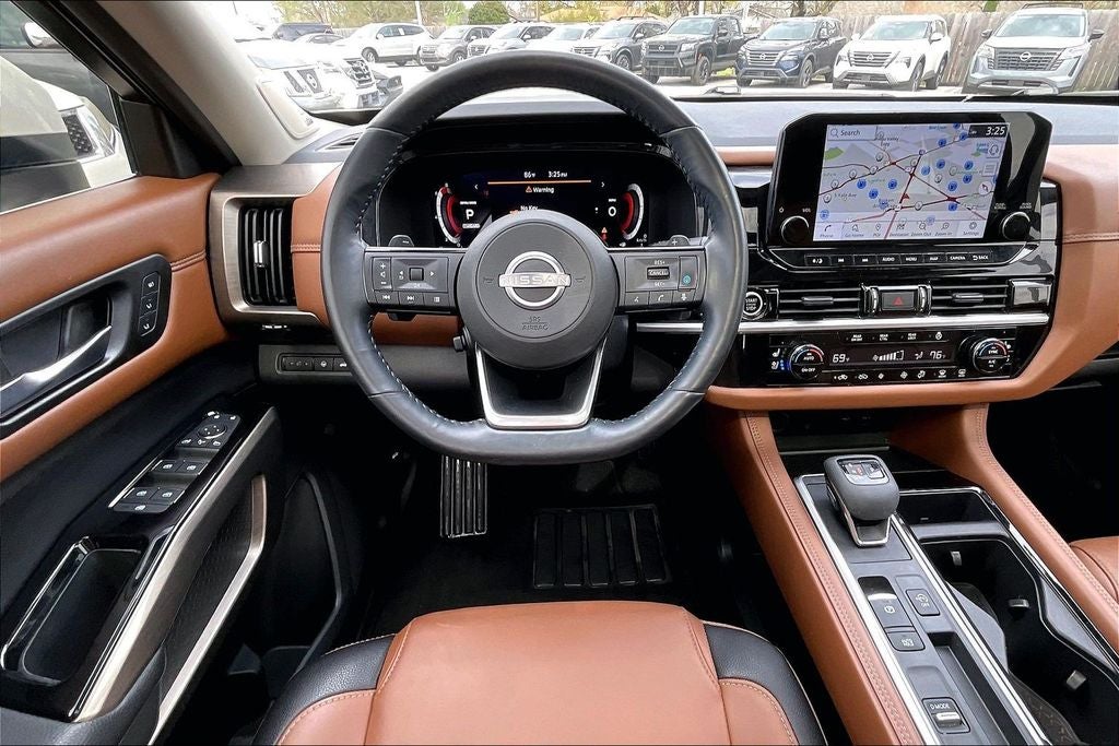 2023 Nissan Pathfinder Platinum