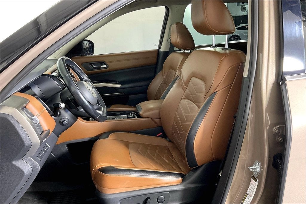 2024 Nissan Pathfinder Platinum