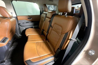 2024 Nissan Pathfinder Platinum
