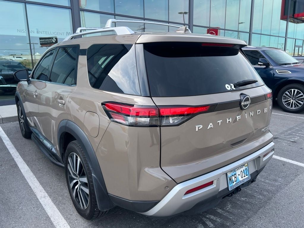 2023 Nissan Pathfinder Platinum
