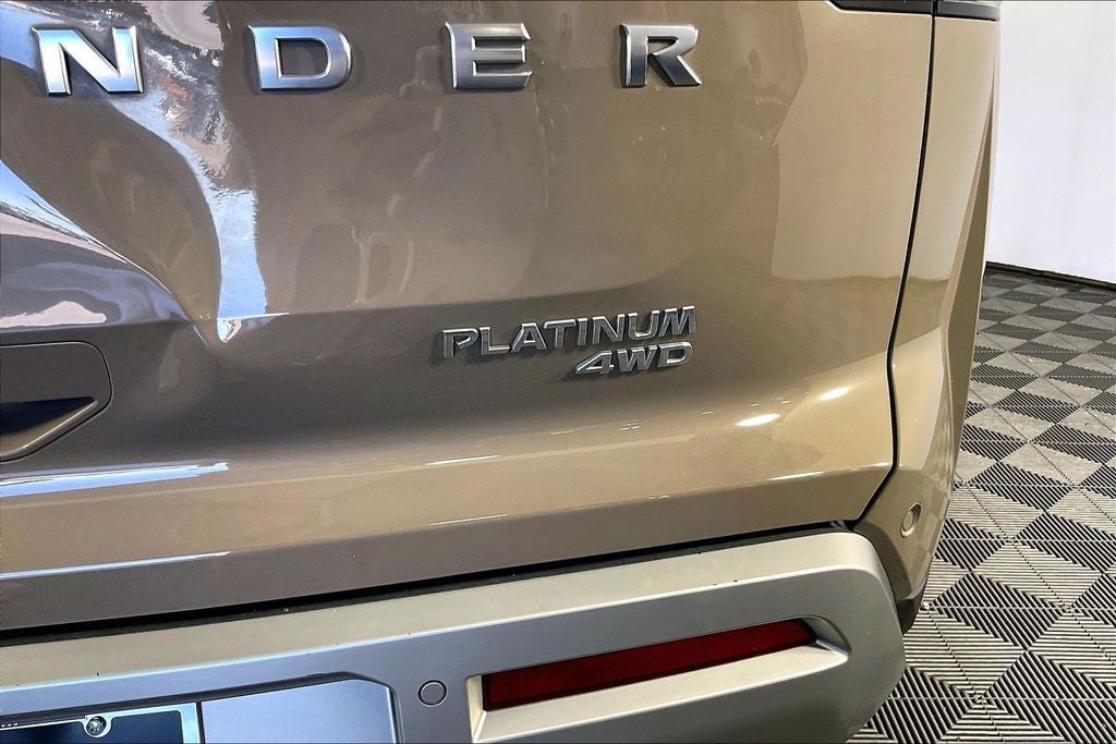 2023 Nissan Pathfinder Platinum