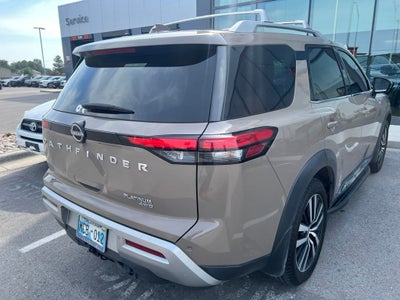 2023 Nissan Pathfinder Platinum