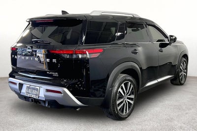 2025 Nissan Pathfinder Platinum