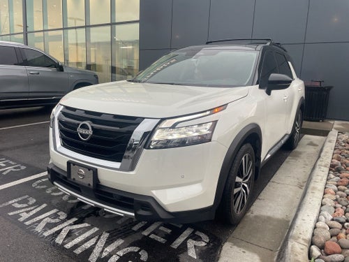 2023 Nissan Pathfinder Platinum