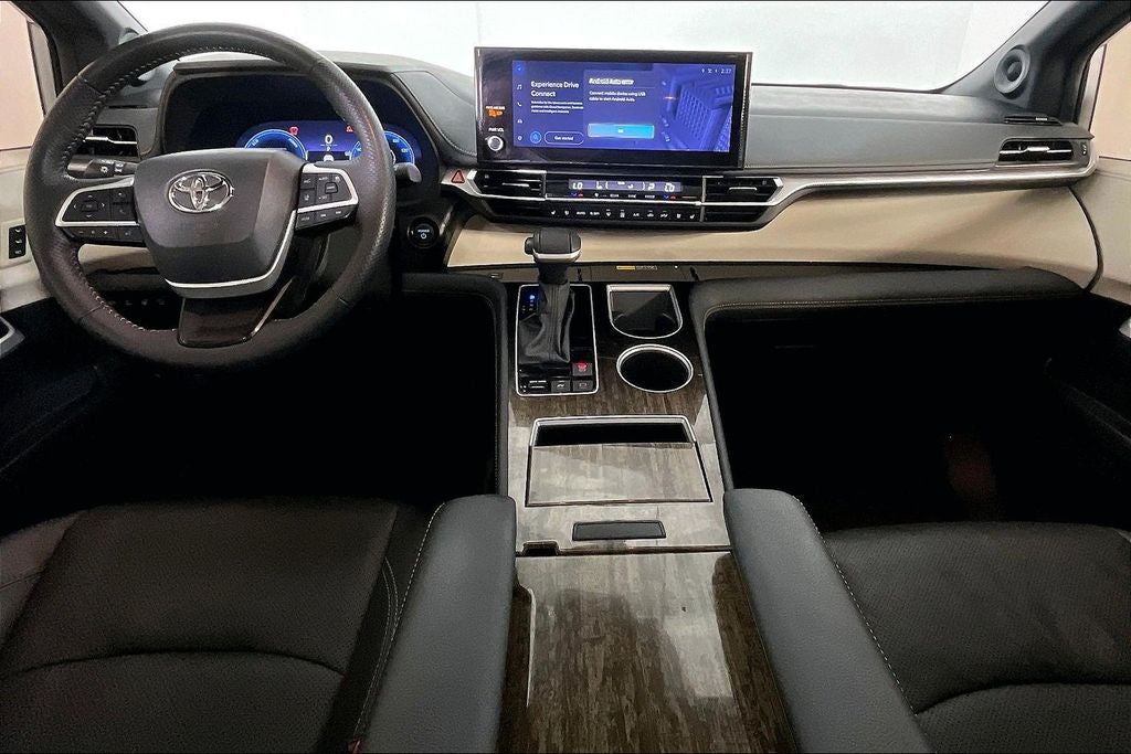 2025 Toyota Sienna Platinum 7 Passenger