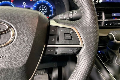 2025 Toyota Sienna Platinum 7 Passenger