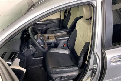 2025 Toyota Sienna Platinum 7 Passenger