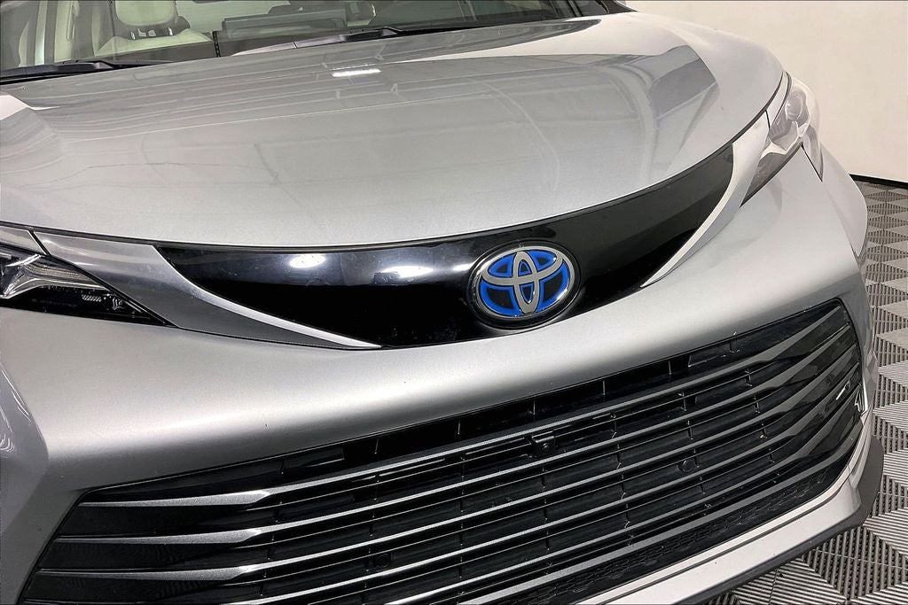 2025 Toyota Sienna Platinum 7 Passenger