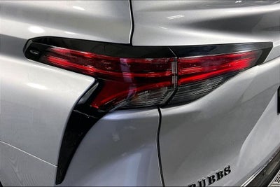 2025 Toyota Sienna Platinum 7 Passenger