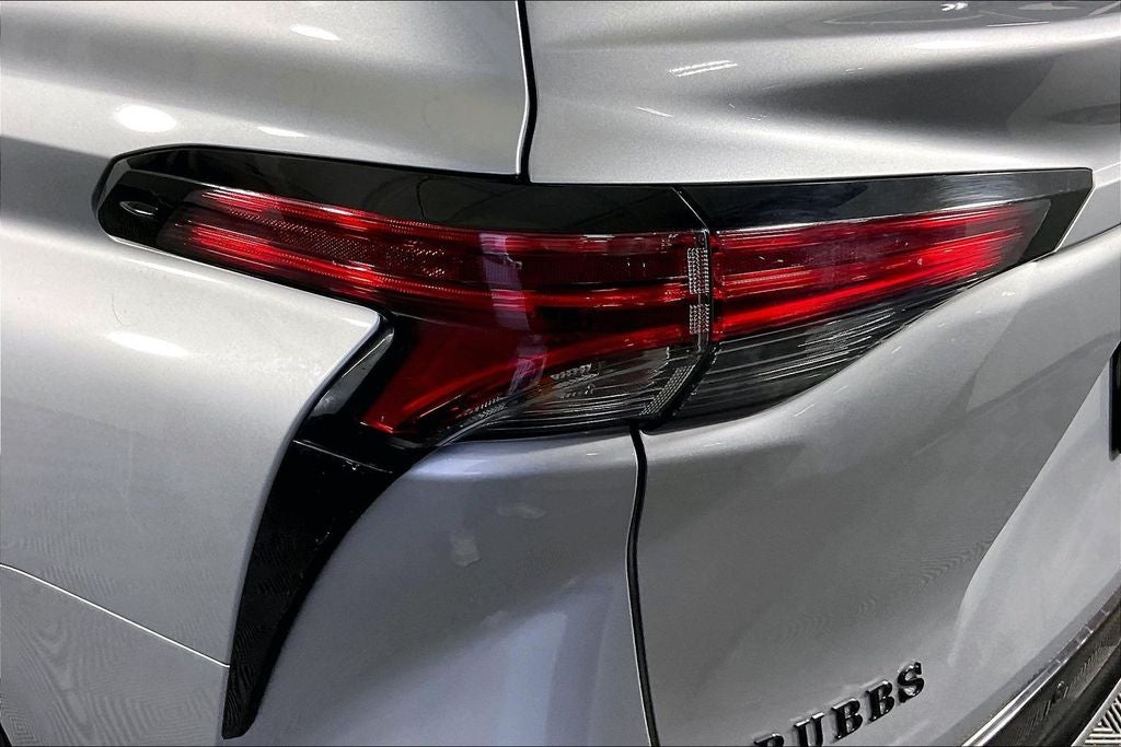 2025 Toyota Sienna Platinum 7 Passenger