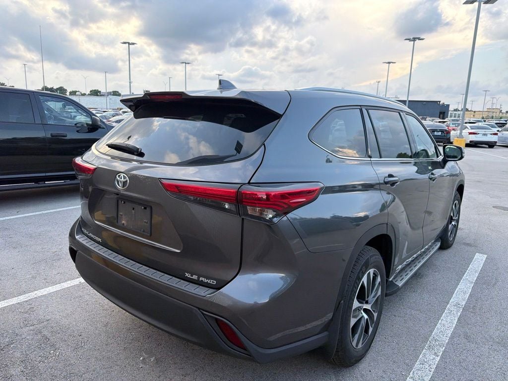 2022 Toyota Highlander XLE
