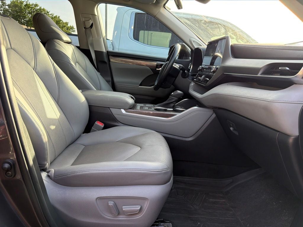 2021 Toyota Highlander Hybrid Limited