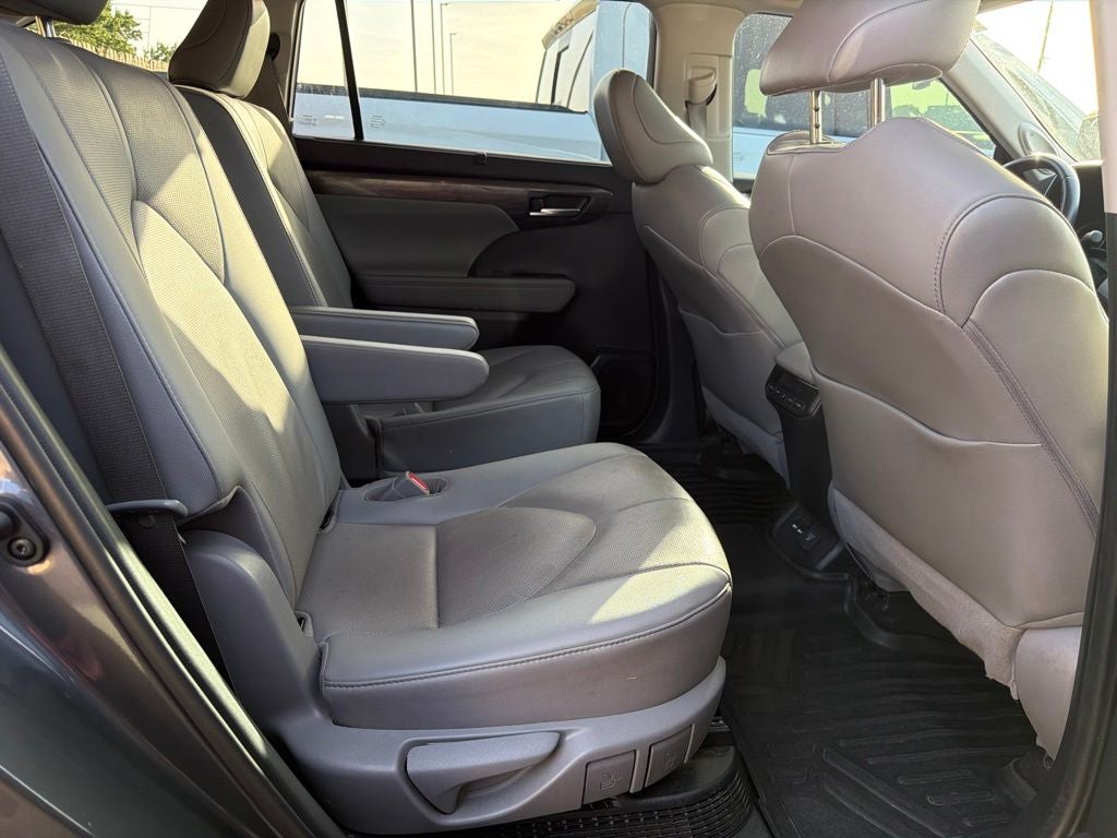 2021 Toyota Highlander Hybrid Limited