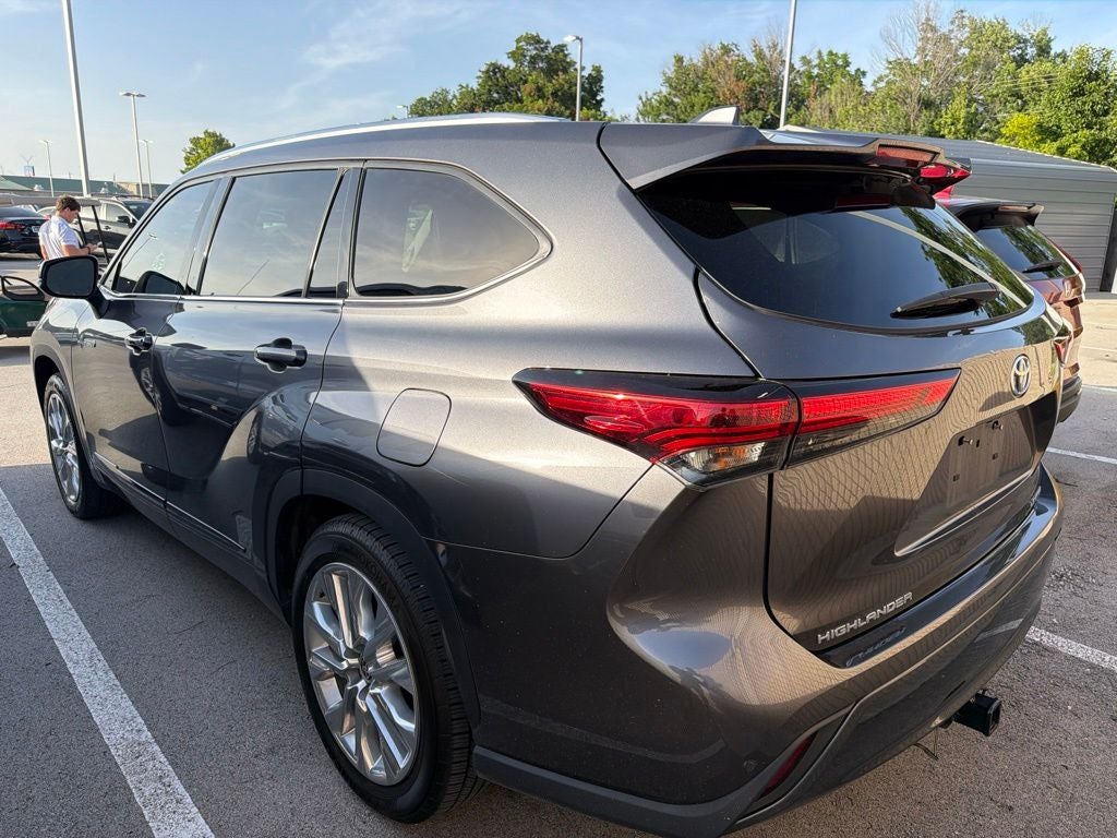 2021 Toyota Highlander Hybrid Limited