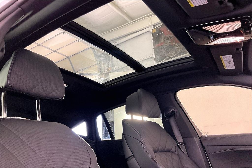2025 BMW X6 xDrive40i