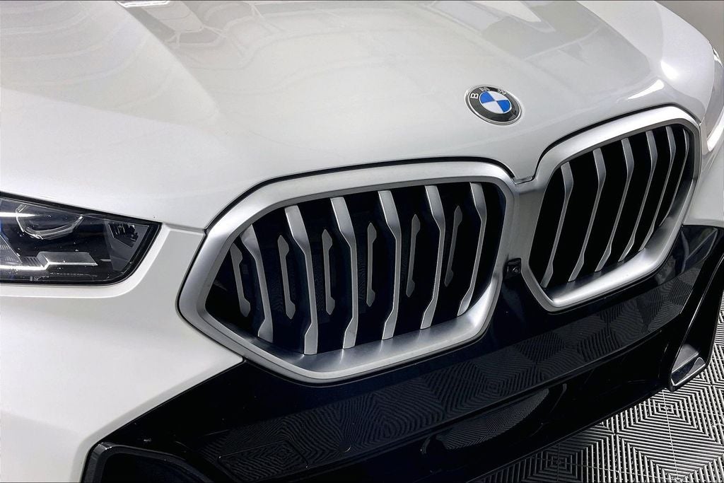 2025 BMW X6 xDrive40i