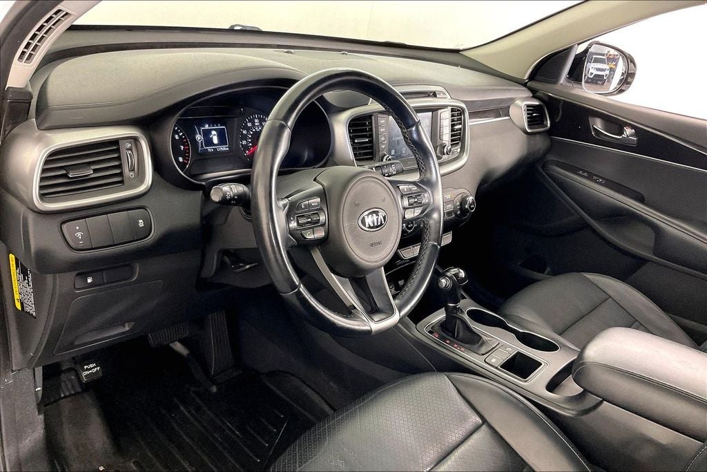 2017 Kia Sorento LX