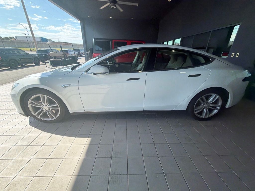 2015 Tesla Model S 70D