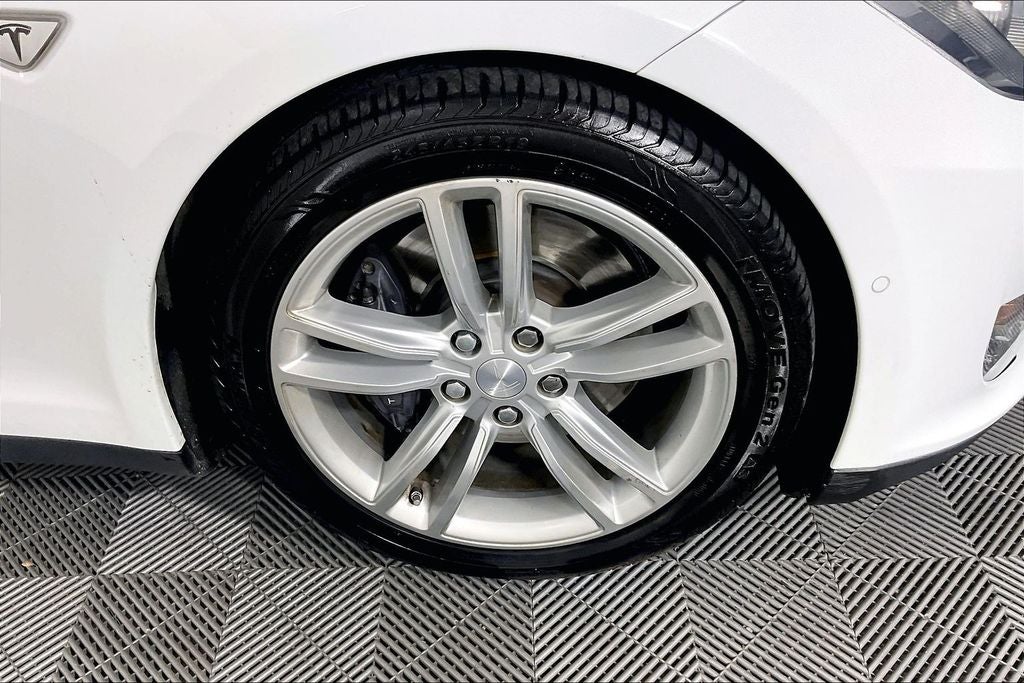 2015 Tesla Model S 70D
