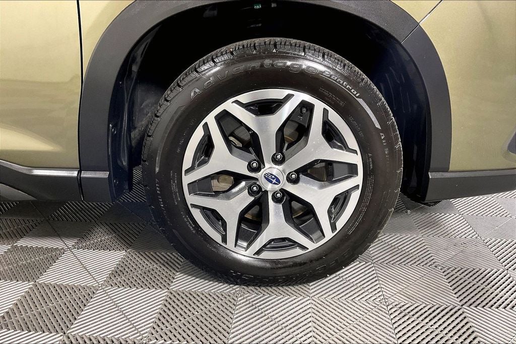 2024 Subaru Forester Premium